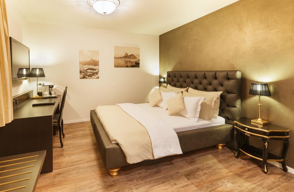 Business Hotel First Фойзісберг Екстер'єр фото