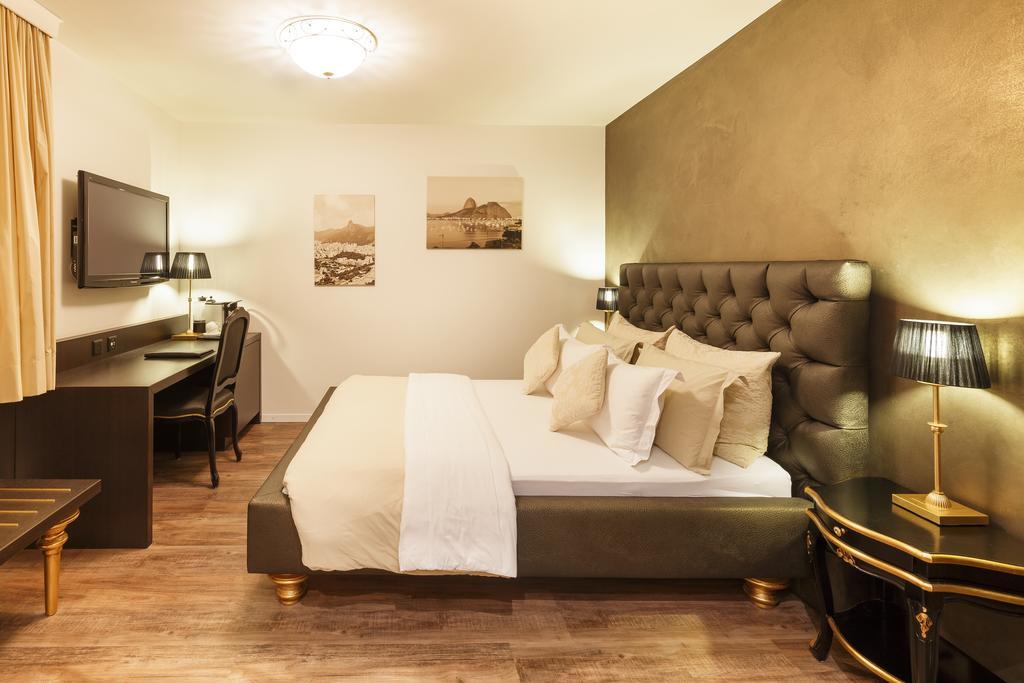 Business Hotel First Фойзісберг Екстер'єр фото